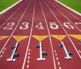 开云体育app：全球球迷致敬传奇，海外创作者发布詹姆斯生涯回顾短片，精选照片集引发热烈反响