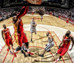 开云体育官网：NBA季后赛激战正酣 东西部豪强争夺总决赛门票