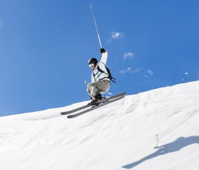 开云体育app：洛城双雄争霸呈现新格局 湖人阵容深度显冠军底蕴 林书豪融入体系获平等机遇